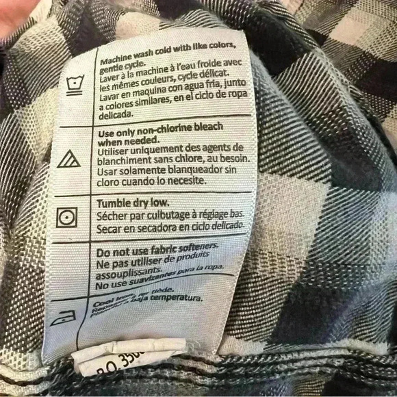 Carhartt Men’s Long Sleeve Flannel Relaxed Fit Black and Gray Plaid Shirt. Small - Picture 8 of 8